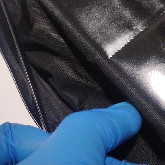 Bvlgari Black Leather Trifold Long Wallet, Snap Closure - Auth., Good Condition - Picture 15 of 16